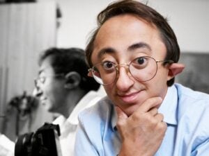 La storia di Anis Jerbi, pittore affetto da osteogenesi imperfetta