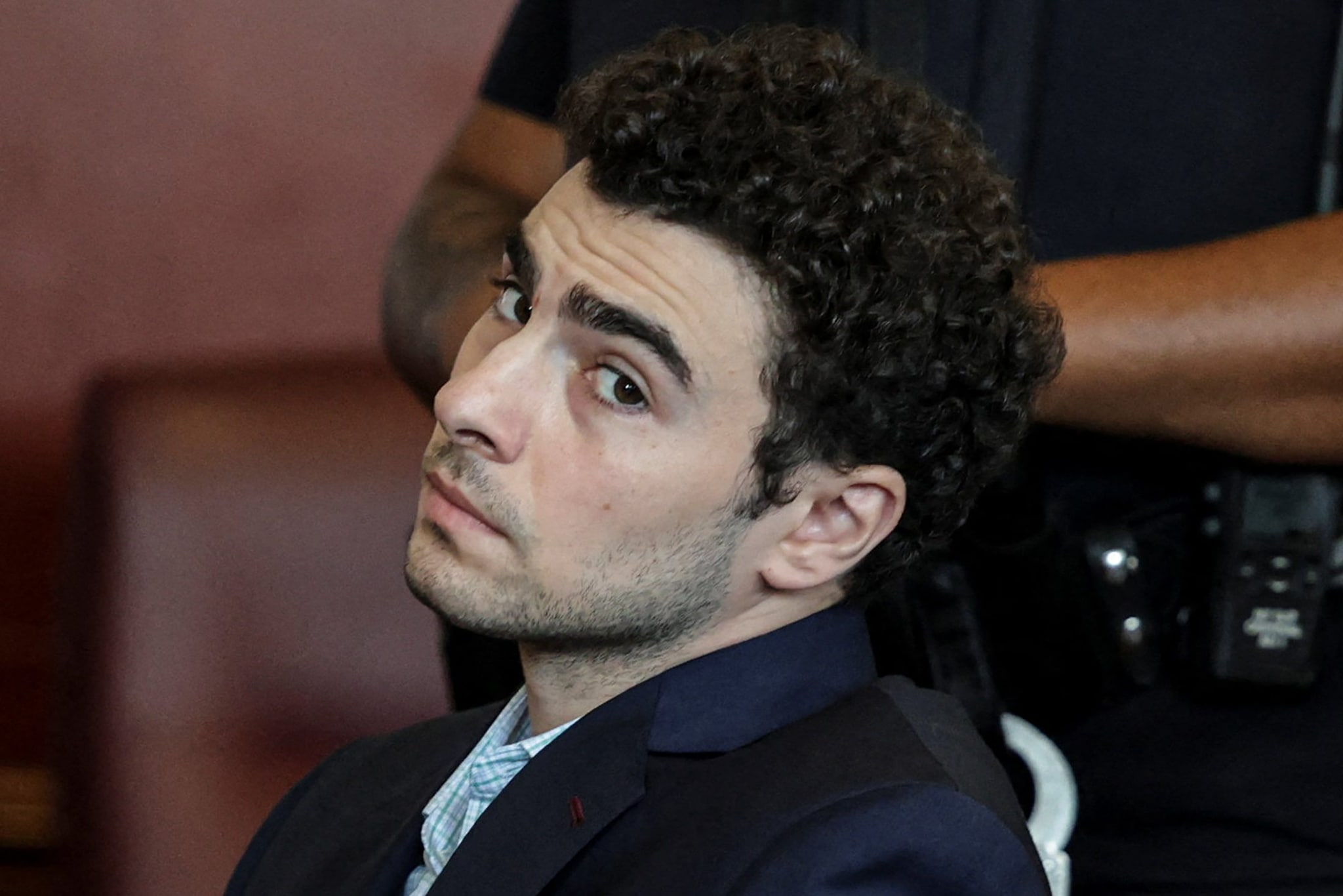 Luigi Mangione si dichiara colpevole dell'omicidio di Thompson: "Per la pistola ho usato una stampante 3d"