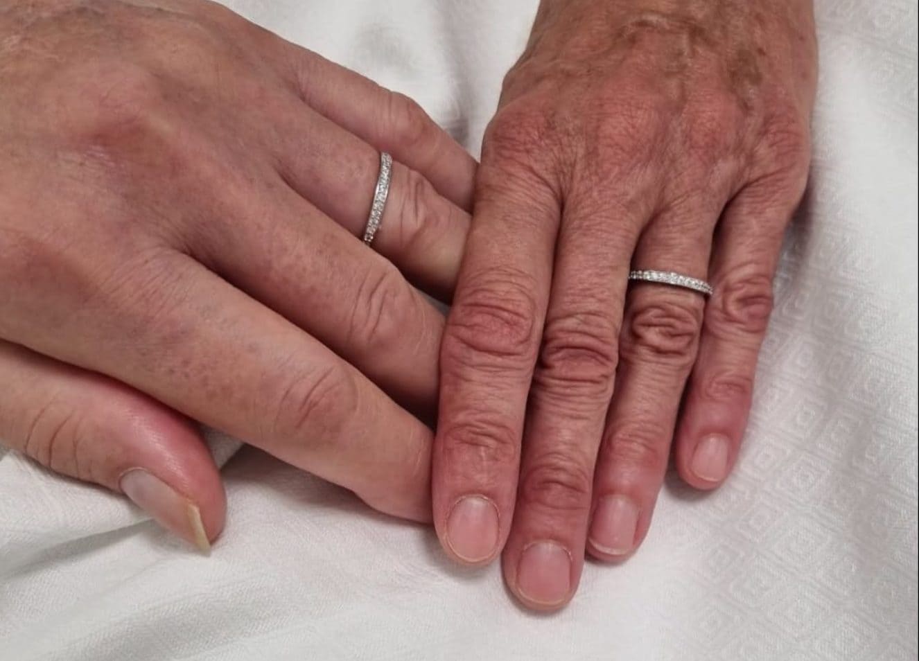 Si sposano nella stanza dell'OBI dell'ospedale di Rimini: il matrimonio celebrato prima che fosse troppo tardi