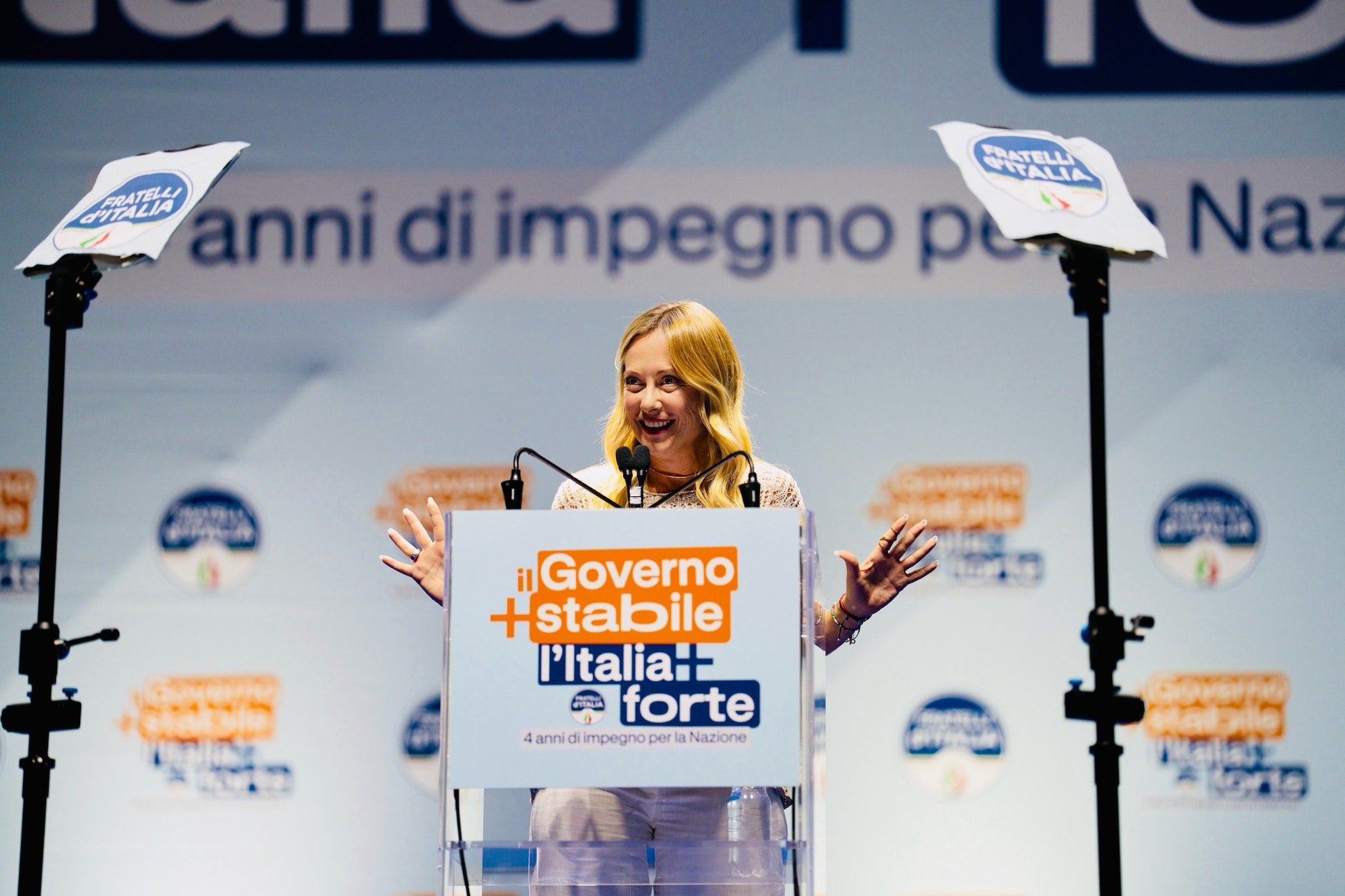 Meloni sul governo: "Mai con chi si oppone a Kiev". Ma la linea dura è un messaggio a Salvini
