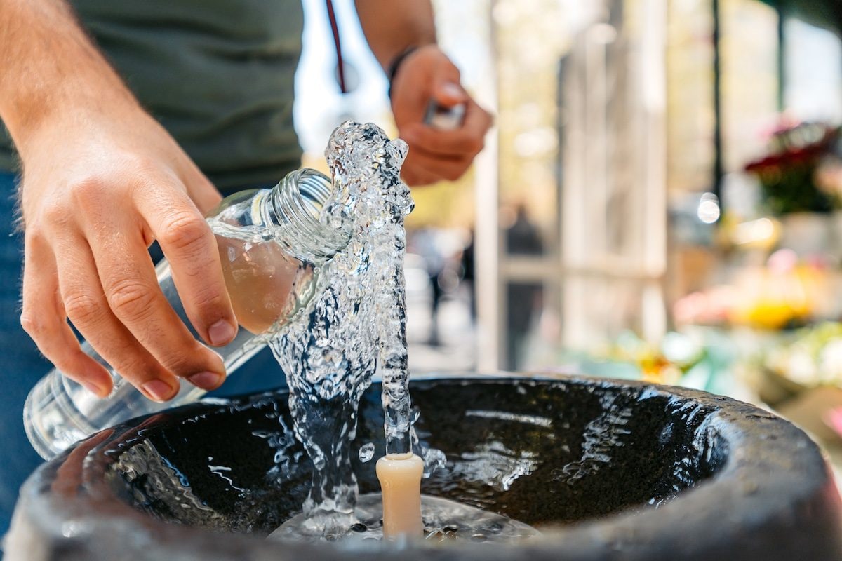 La legge Taylor Swift: dopo la morte di una fan in Brasile acqua gratis ai concerti, in Italia costa 3 euro