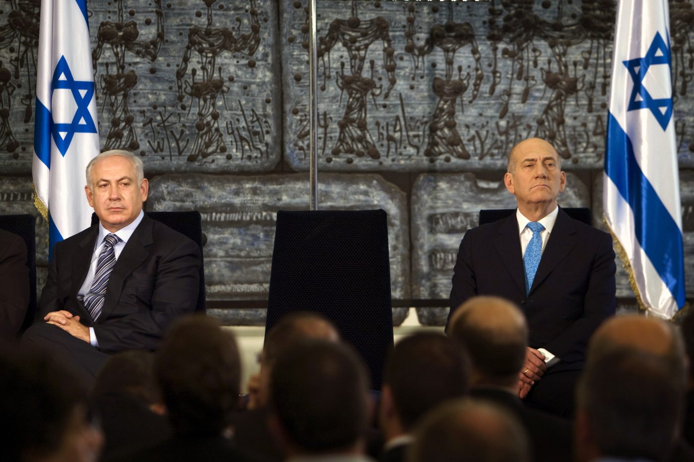L'ex premier israeliano Olmert: “So che Netanyahu fu avvertito del 7 ottobre. E c’è un testimone importante”