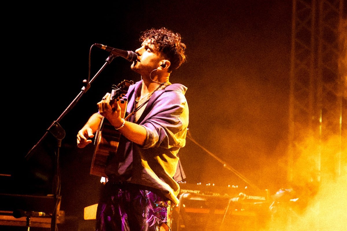 Marco Castello, gigante del pop italiano che restituisce alla musica il senso di comunità
