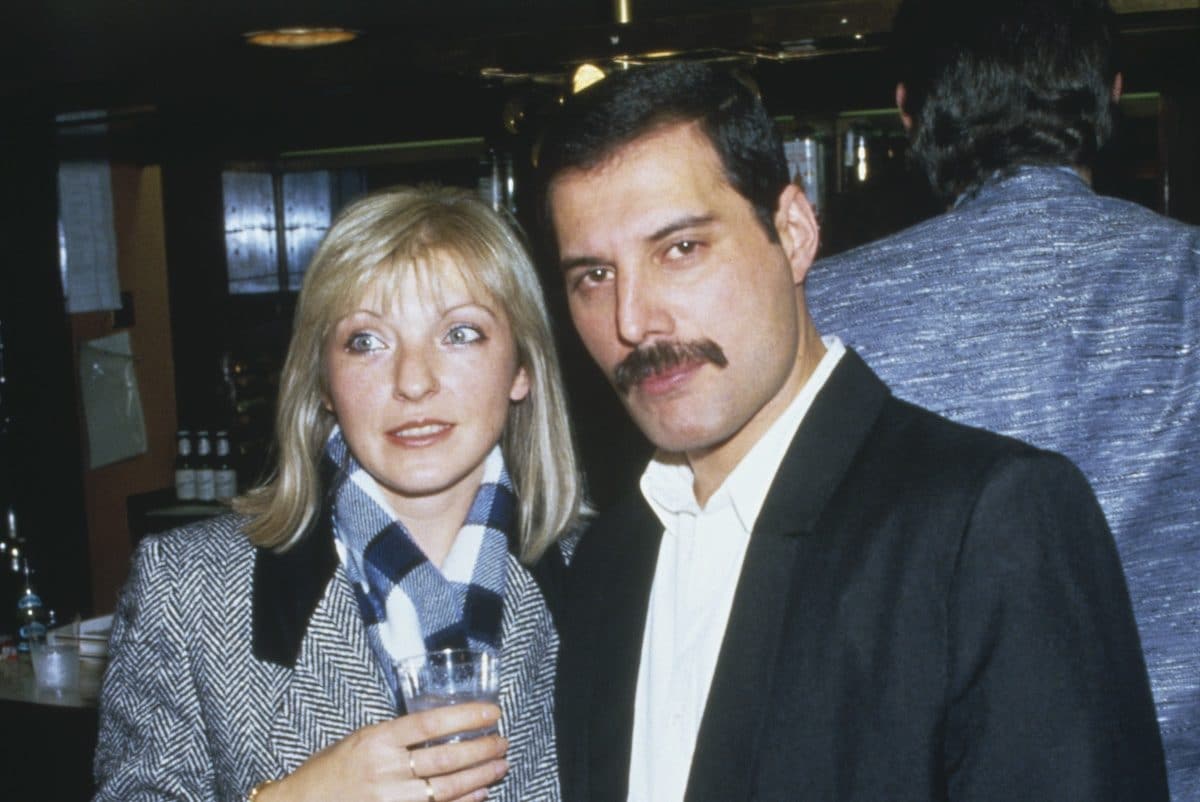 Mary Austin, il grande amore di Freddie Mercury: erede del suo patrimonio e unica custode del luogo delle ceneri