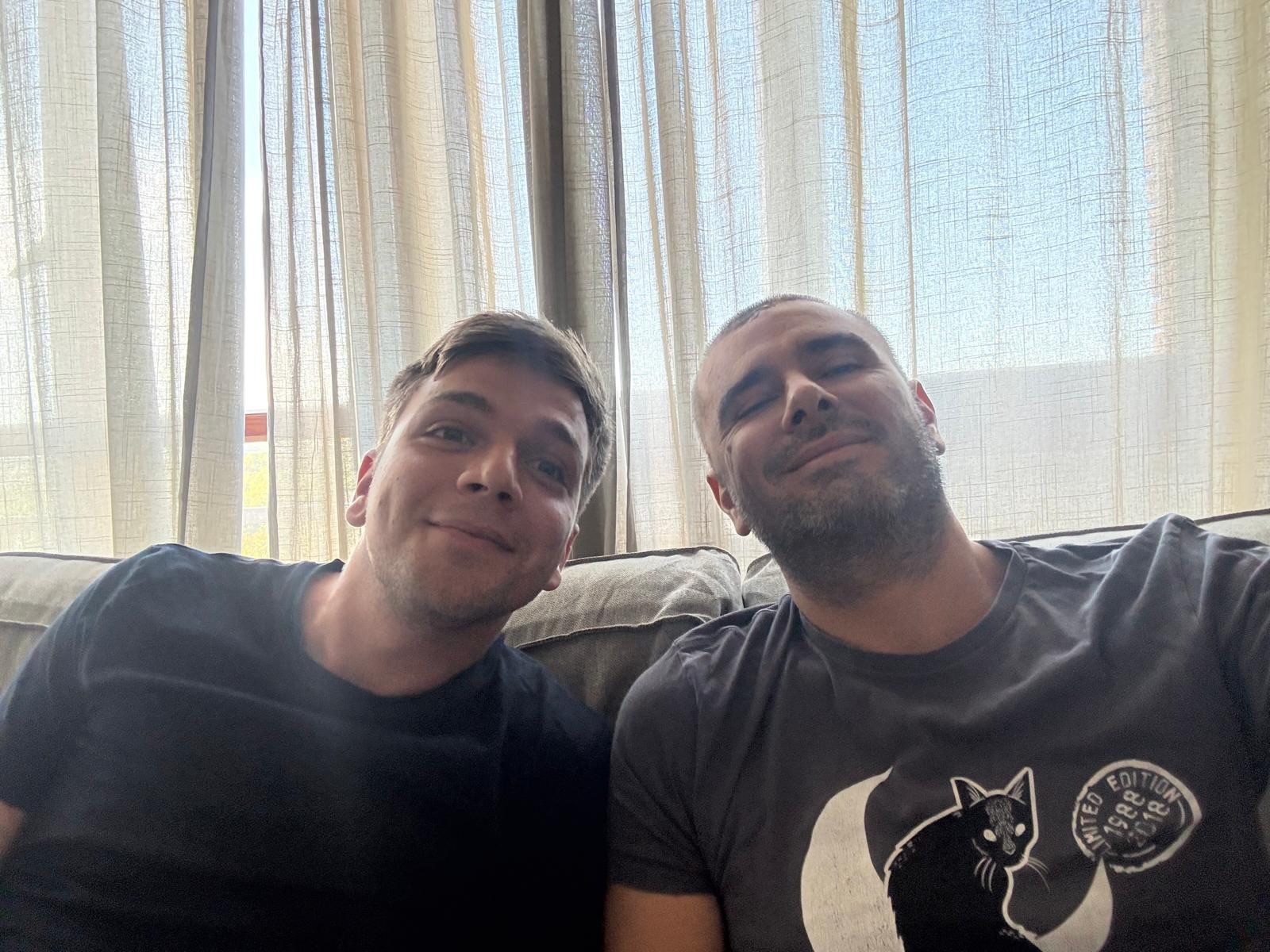 Alessandro Di Battista torna a casa, l'annuncio delle dimissioni: "Sto meglio, dovrò affrontare un percorso"