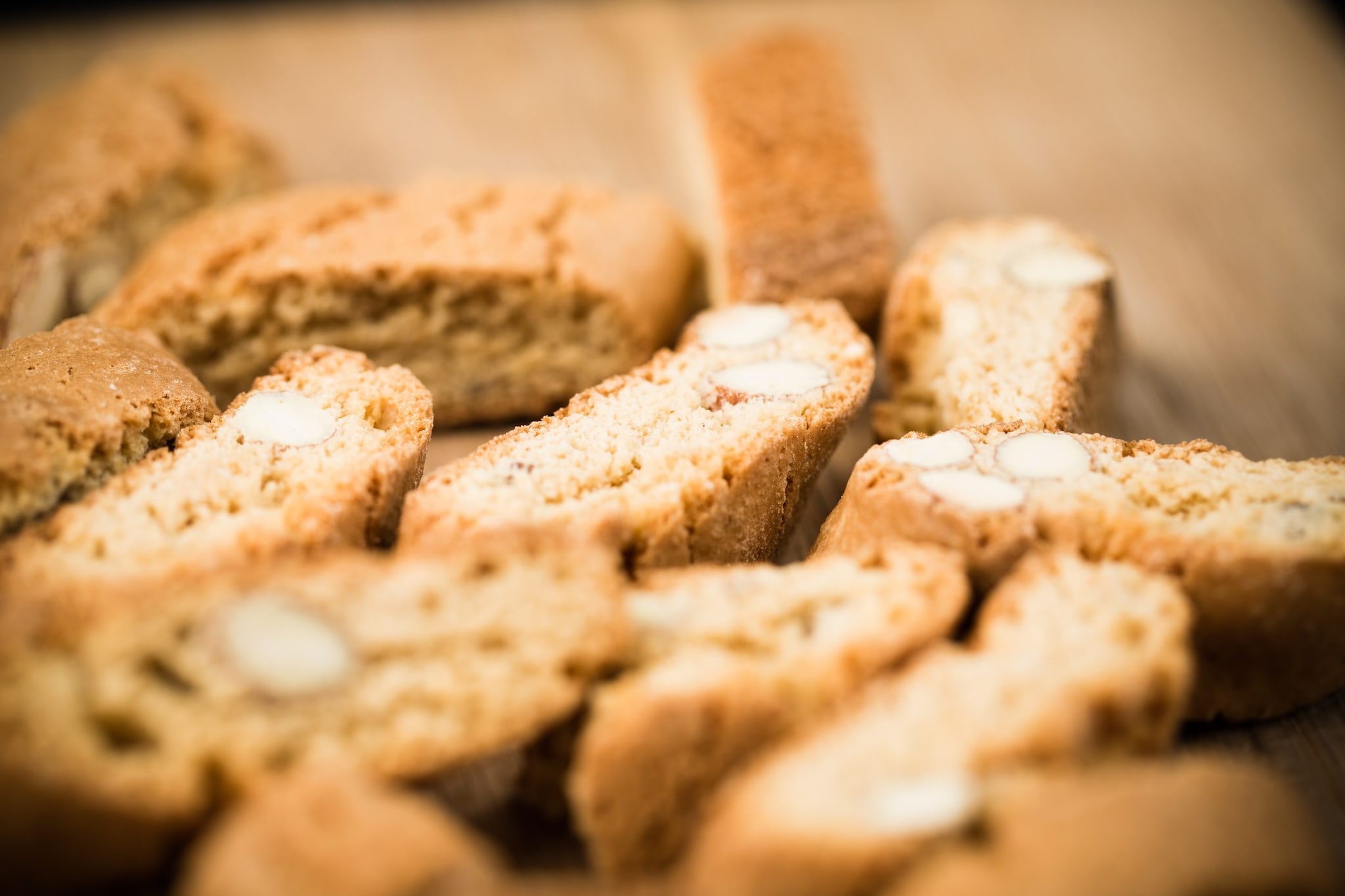 Richiamati diversi lotti di Amaretti Gallina: allergeni non dichiarati in etichetta. L'allerta del Ministero