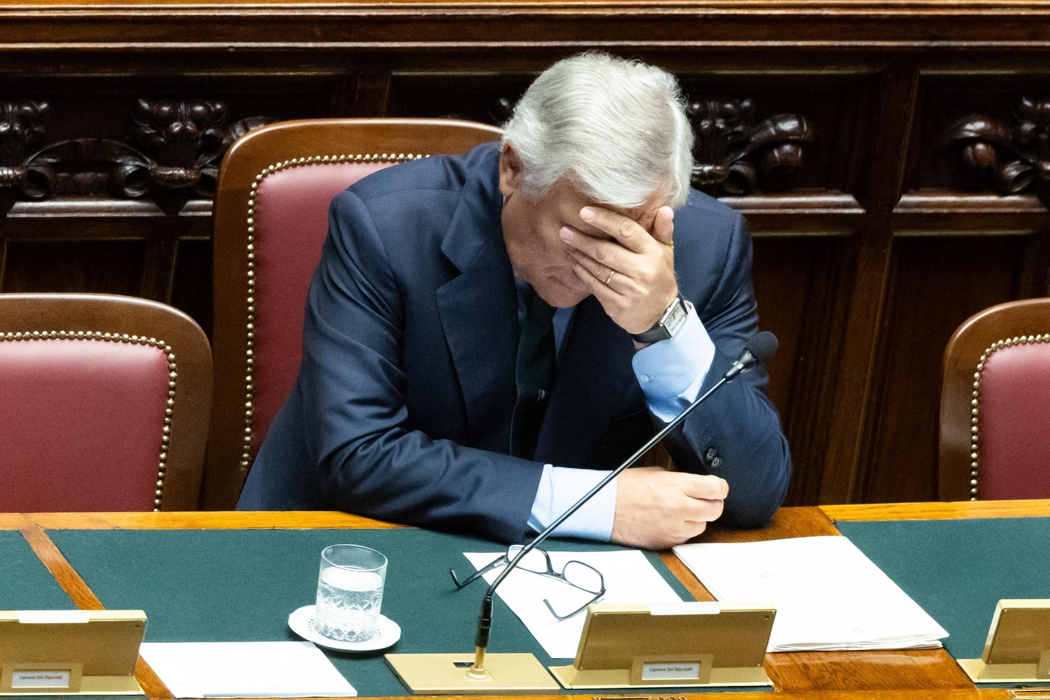 Le parole di Tajani sulle donne sono il peggior retaggio della cultura sessista, ma Renzi che lo critica non è meglio