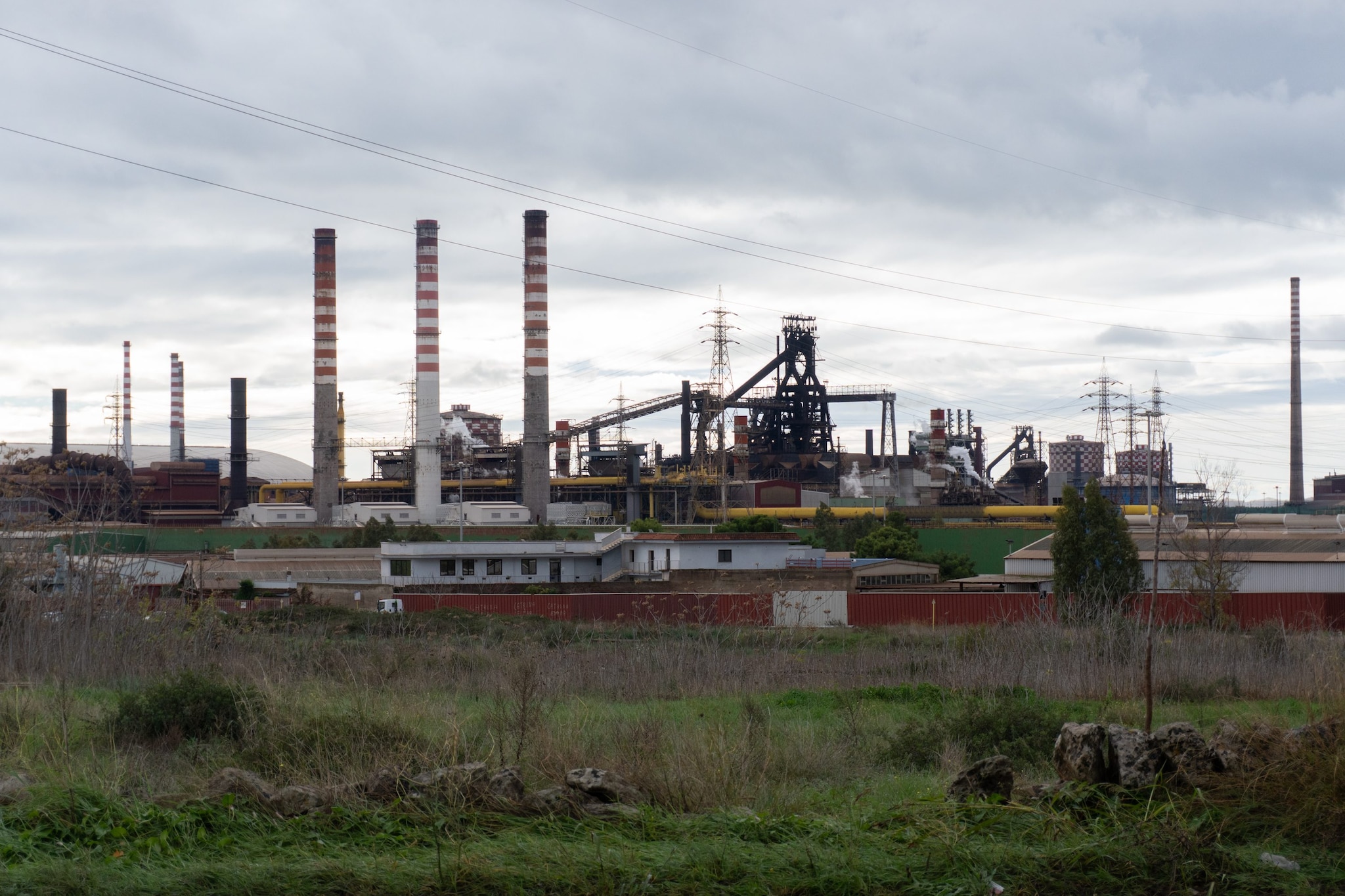Ex Ilva, il governo incontra i sindacati, nessuna marcia indietro: spegnimento è "inevitabile"