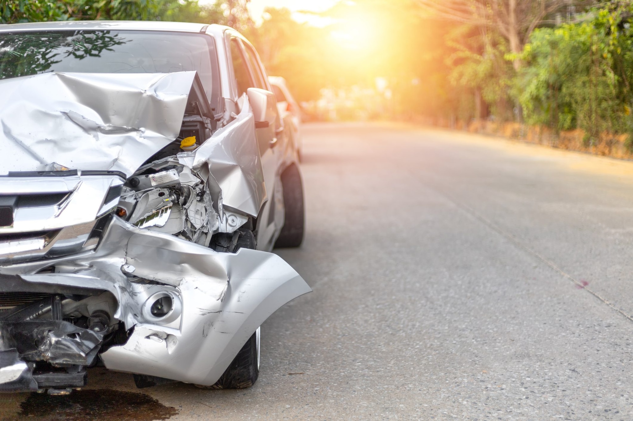 Perde il controllo dell'auto e si schianta contro un muro: muore 22enne nel Catanese