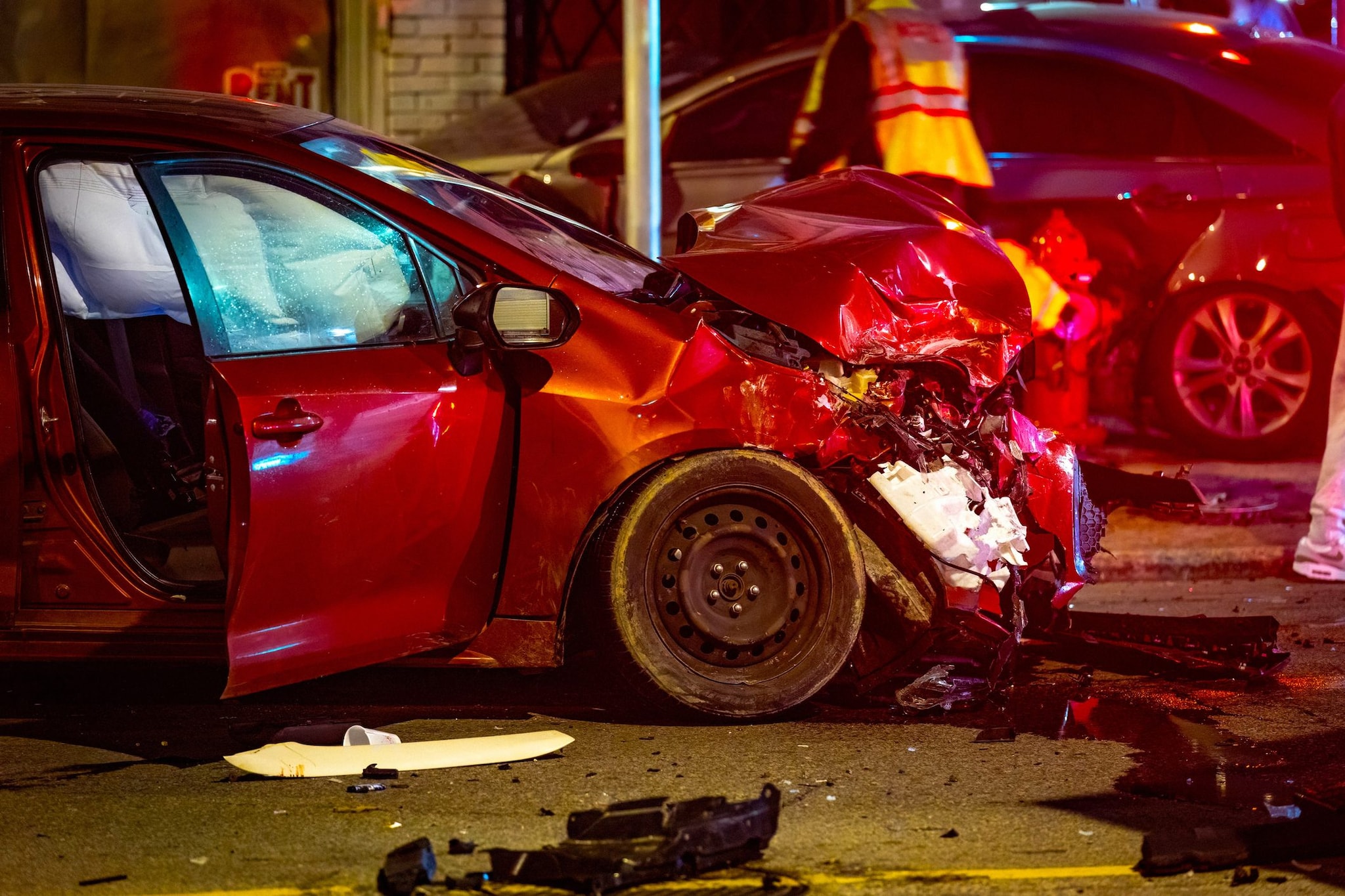 Incidente d'auto sulla Statale nel Reggino: tre morti, strada chiusa e traffico deviato