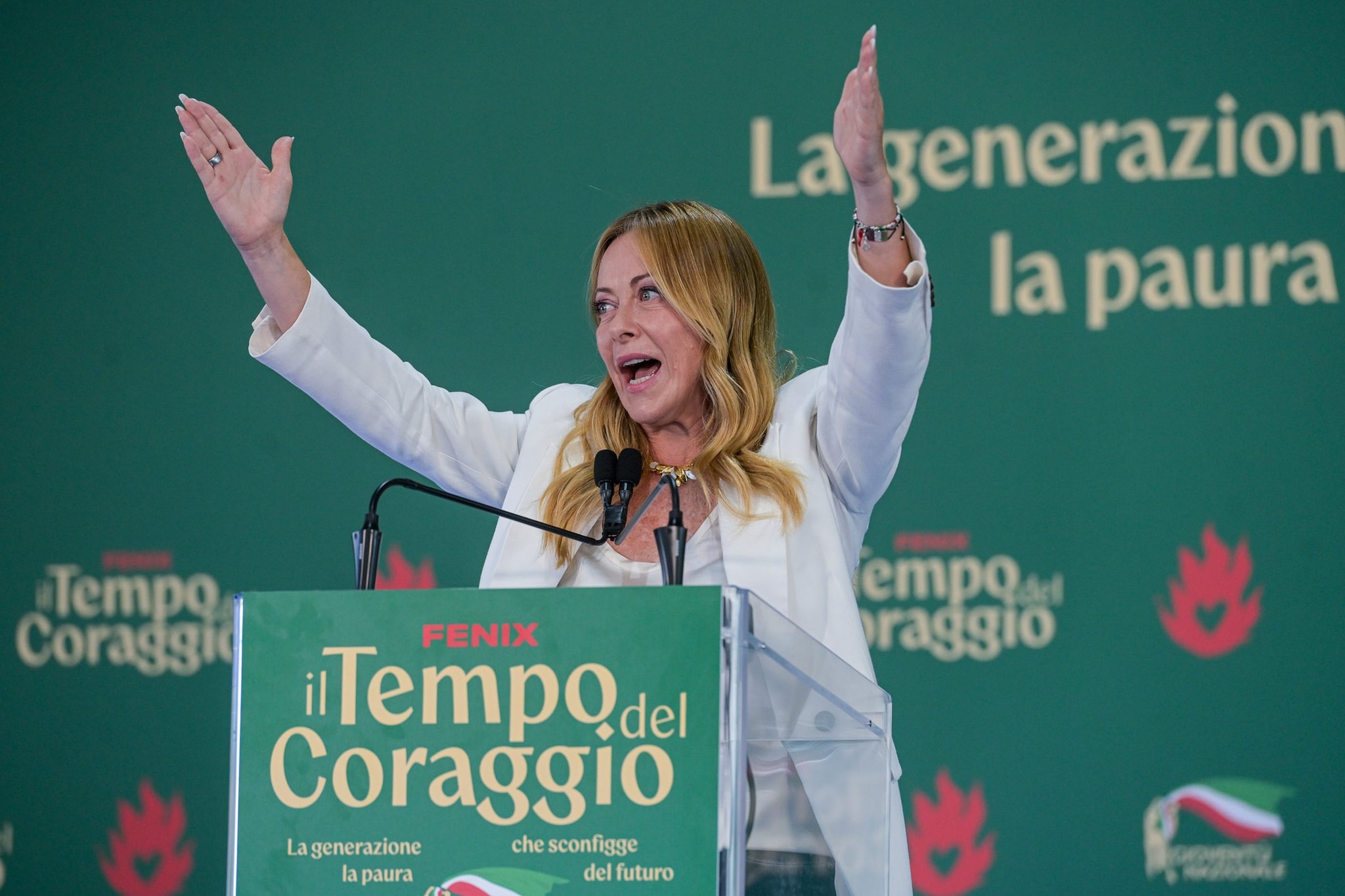 Tetto stranieri e divieto di burqa, Fracassi (Flc Cgil): "Emergenza immaginaria, Meloni si occupi dei precari"