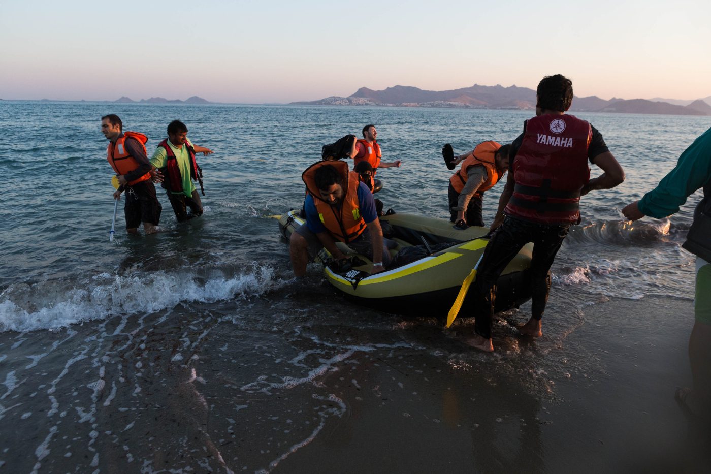 La storia degli sbarchi di migranti in Sardegna non è come ve la stanno raccontando: perché non è un'invasione
