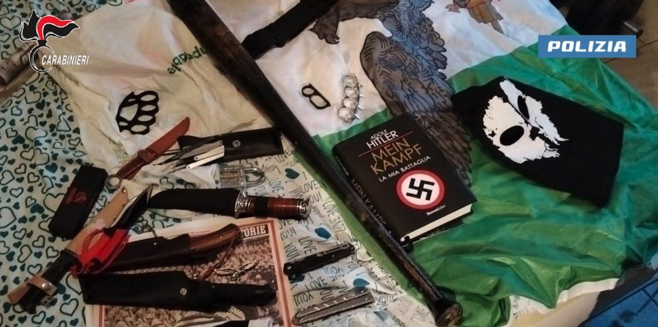 Osannavano il fascismo, Hitler e gli attentati nelle moschee: perquisiti 14 minori in tutta Italia
