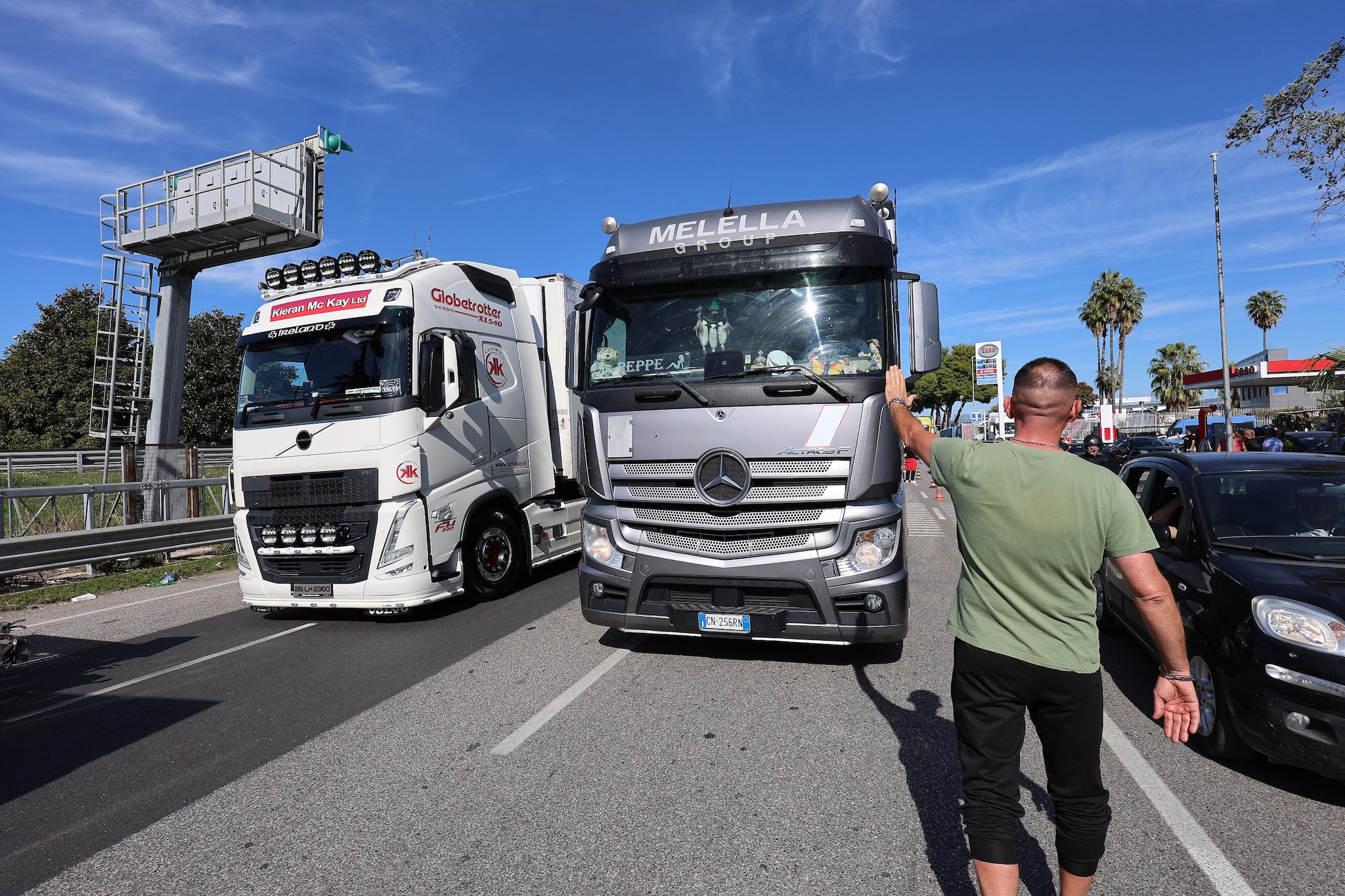 Autotrasportatori identificati e denunciati, l'avvocato: "Rischiano fino a due anni di reclusione"
