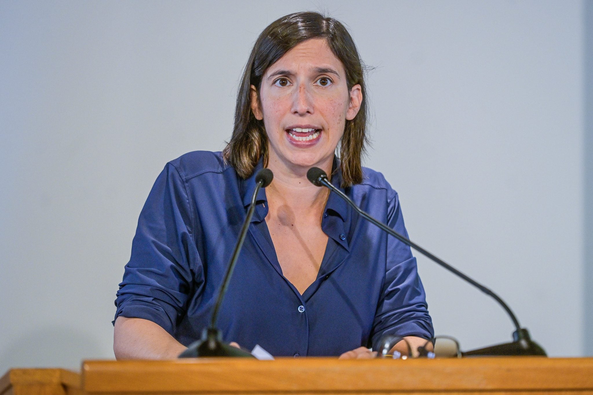 Schlein contro Meloni: "Prima si vota meglio è. Avete fallito, andate a casa"