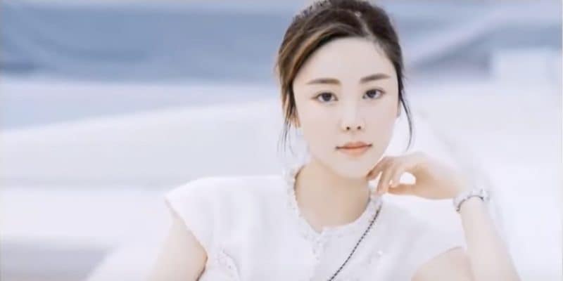 Omicidio Abby Choi, un tritacarne tra gli acquisti prima del delitto della modella ad Hong Kong