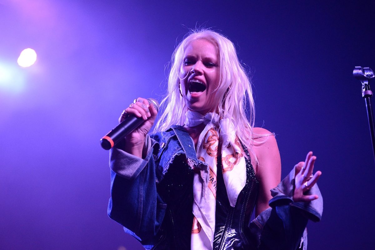 Lauren Bennett si è suicidata dopo gravi problemi di salute mentale: lo rivela un'indagine ufficiale
