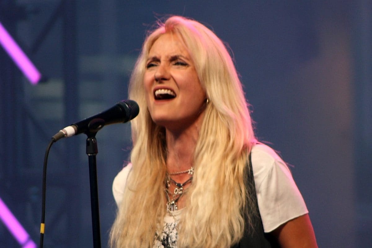 È morta Sass Jordan, aveva 65 anni: era la voce del rock canadese che suonò con Aerosmith e Rolling Stones