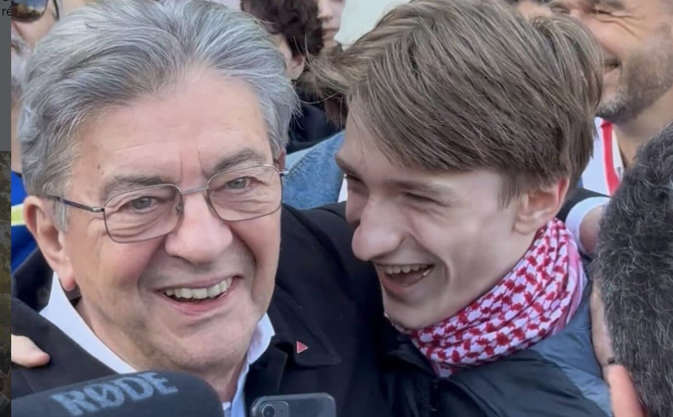 Elwan, chi è il liceale simbolo delle proteste degli studenti in Francia che sfida Macron