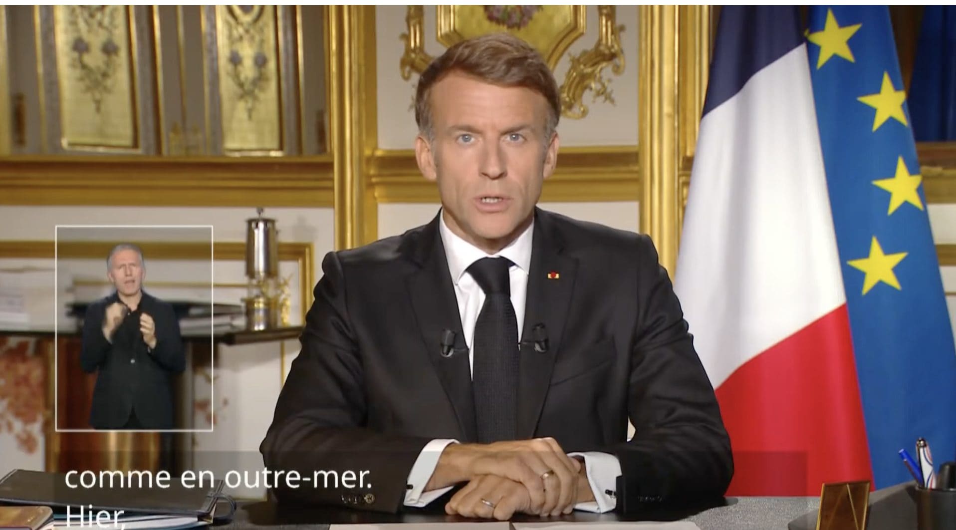 Macron parla alla nazione dopo le violenze in Francia: "Rabbia e vergogna, chi ha distrutto dovrà pagare"