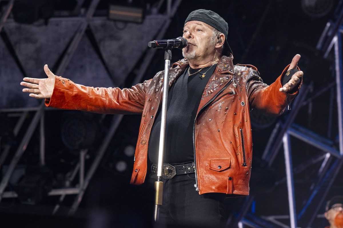 Vasco Rossi torna con Marea e diventa professore: per lui un dottorato in Politica e Comunicazione