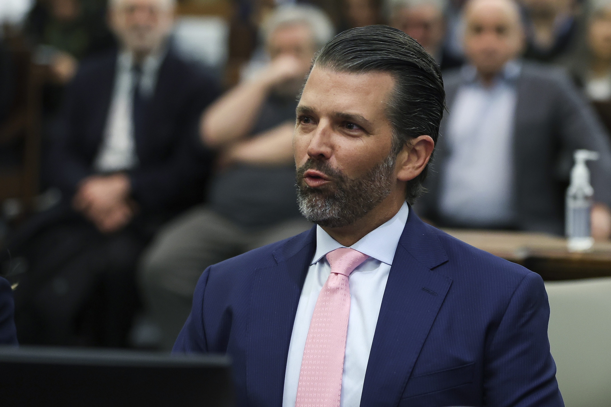 Guerra, ultime news in diretta: Donald Trump Jr contro il padre sul conflitto in Iran, oggi Witkoff da Putin