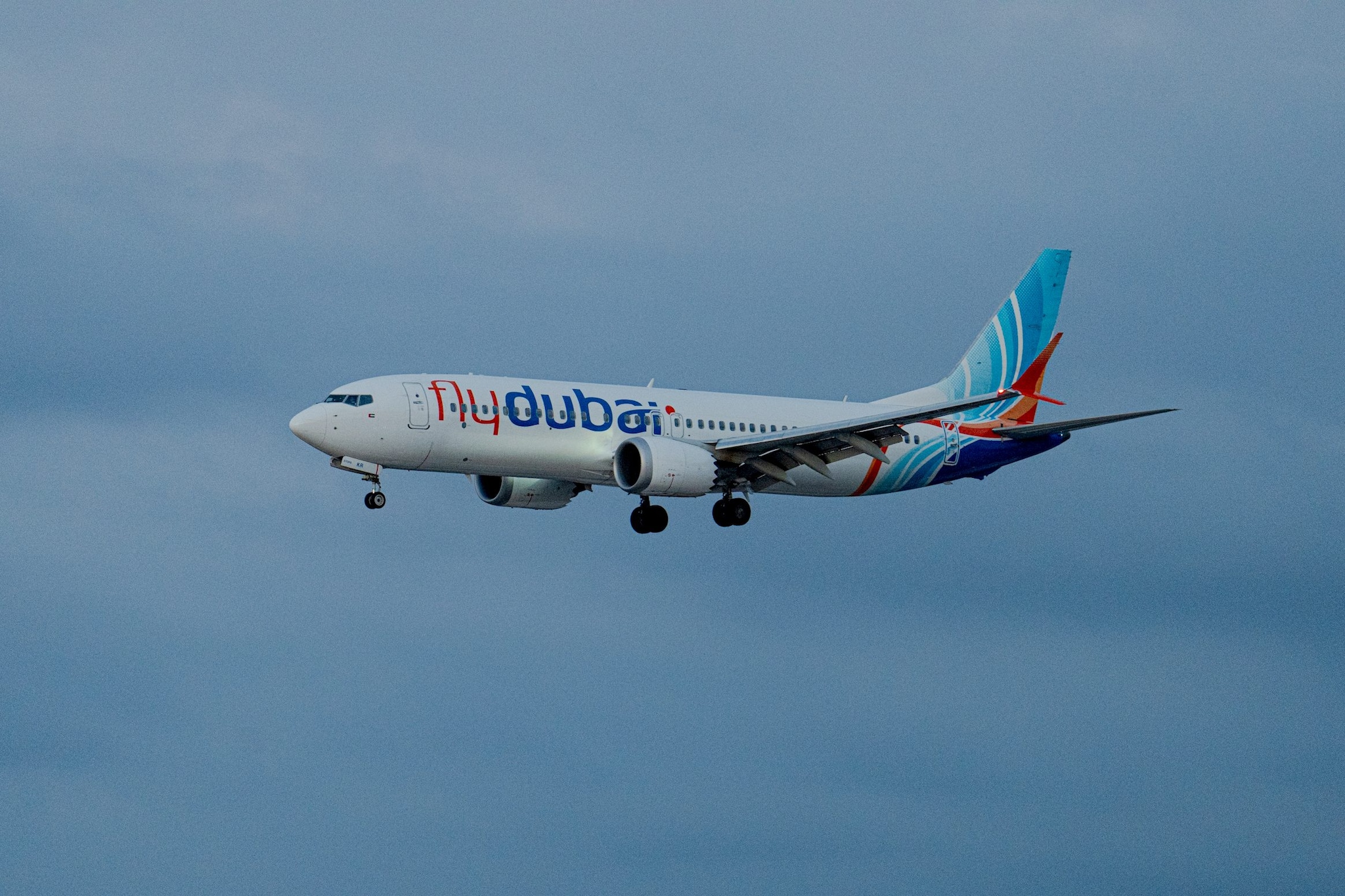 Flydubai, il pilota ha aggredito il collega con l'ascia d'emergenza: sui social foto di terroristi di Al-Qaeda