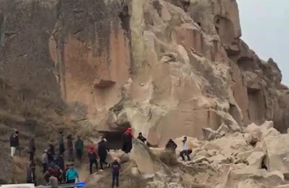Cappadocia, crolla un camino delle fate all'ingresso del museo di Göreme: due morti e un ferito