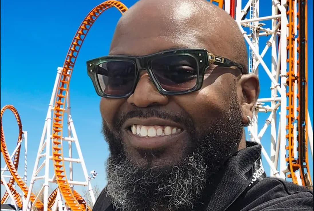 Sbalzato dalla giostra a 60 metri di altezza, muore al parco giochi in Usa: Hassan era un appassionato di montagne russe
