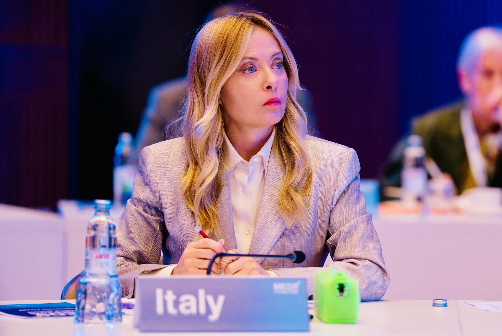 Quest'anno il PIL cresce più del previsto, dal 2027 l'Italia torna ultima tra i grandi Paesi: il rapporto FMI
