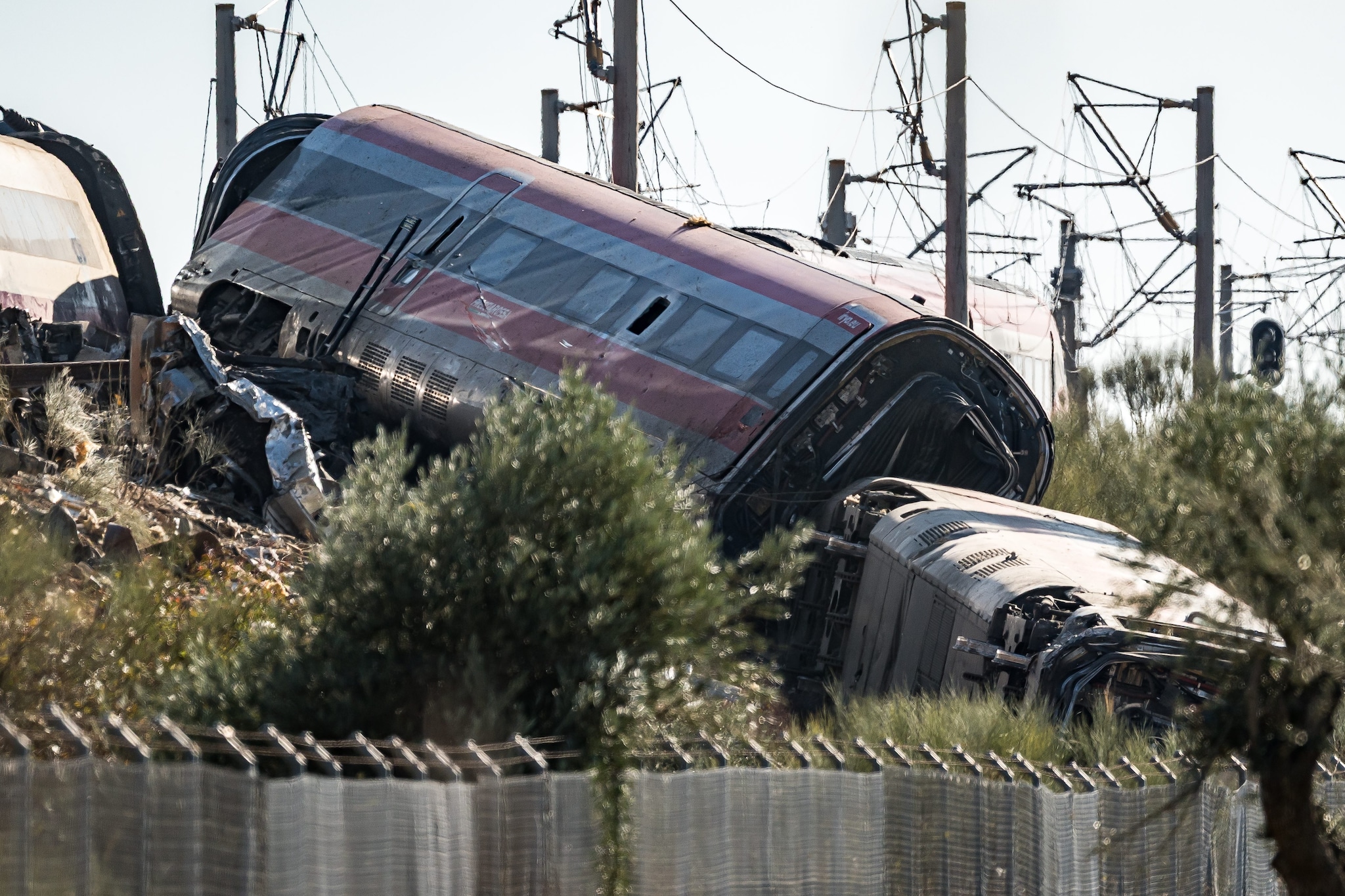 “Ferro e corpi, mi veniva da piangere”, l'incidente dei treni in Spagna visto dagli occhi di uno dei primi soccorritori