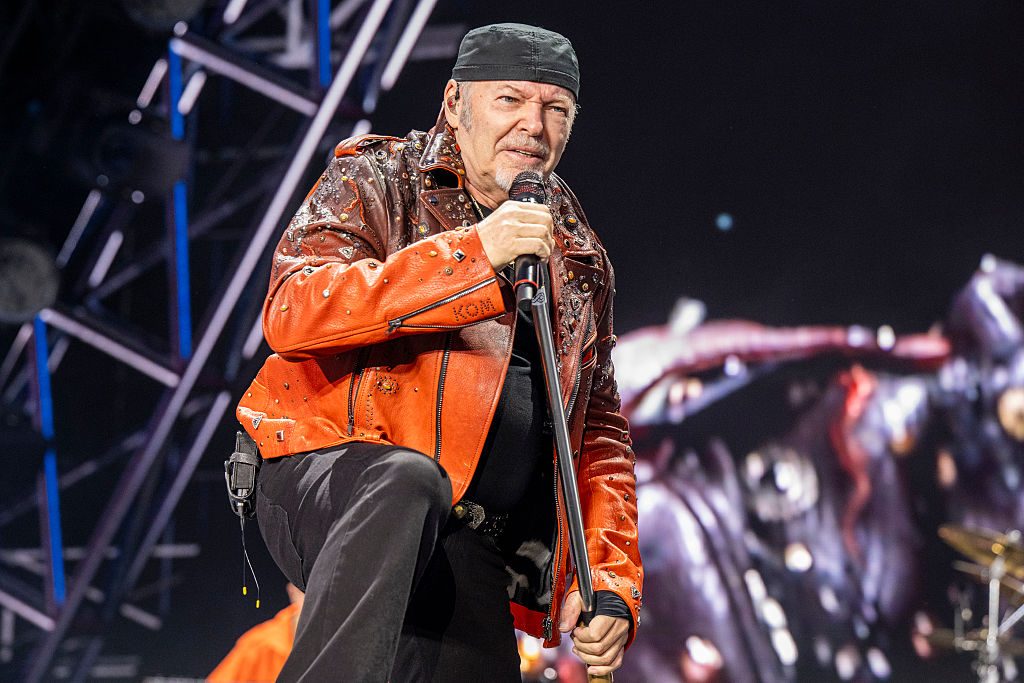 Vasco Rossi sull'addio di Diego Spagnoli: "Abbiamo avuto una discussione, mi dispiace. È insostituibile"