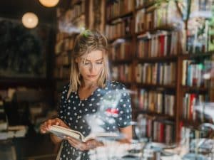 Viviamo nell’epoca dei manuali per vivere meglio: i libri di self-help sono sempre più venduti