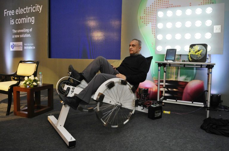 Nella Bici Trasforma L Energia Cinetica In Luce