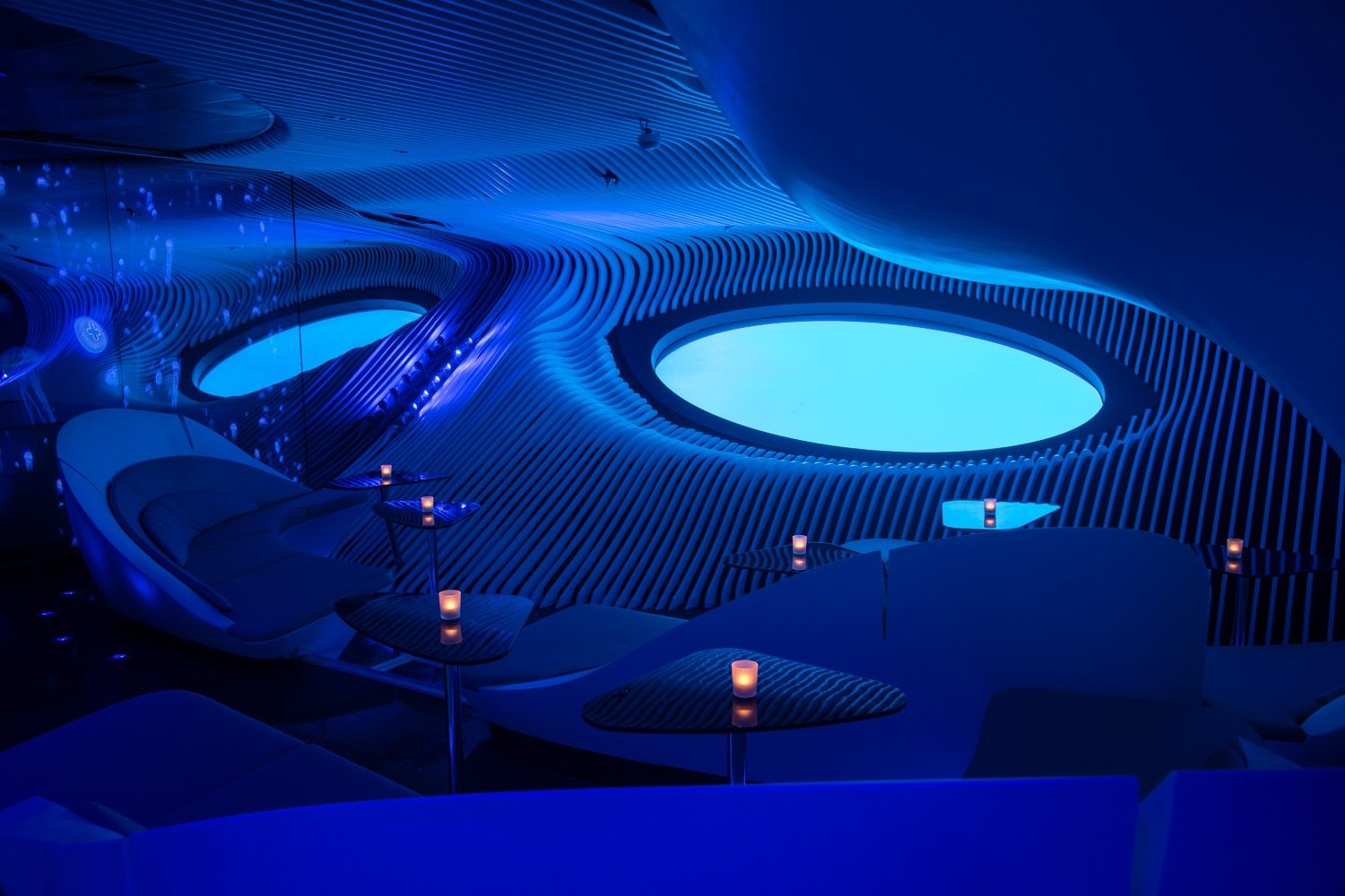 Blue Eye Lounge sulla flotta Ponant Explorers