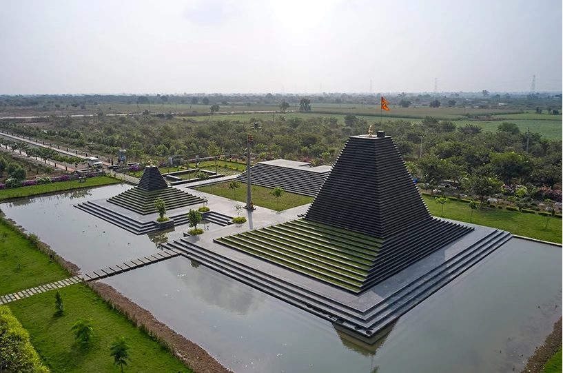 Balaji Temple – Photo credit @edmundsumnerdel