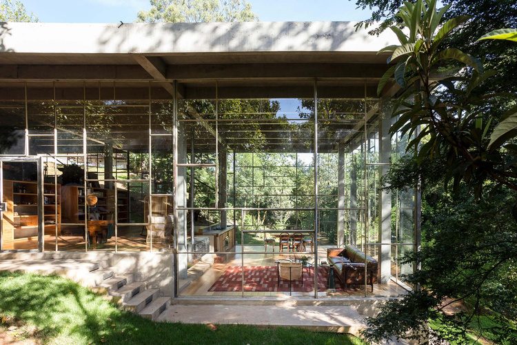 Casa Biblioteca, la villa immersa nella foresta pluviale del Brasile