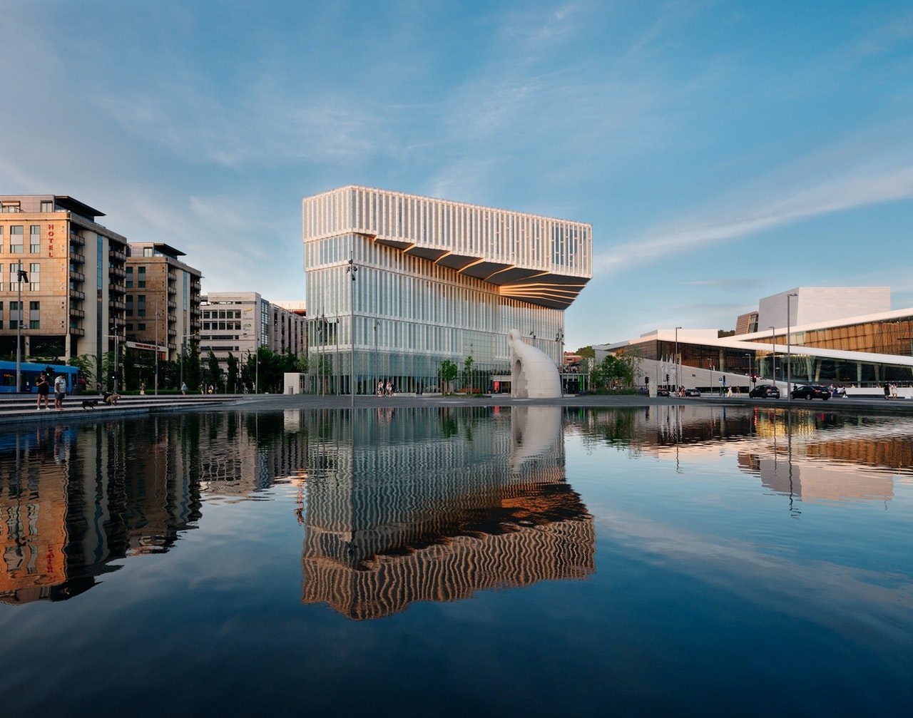 Inaugura la Diechman Bjørvika Library, la biblioteca del futuro