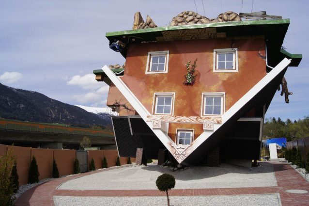 Haus steht Kopf a Terfens, Tirolo