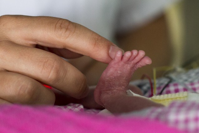 La bimba miracolata: sopravvive dopo che i genitori l’hanno sepolta viva