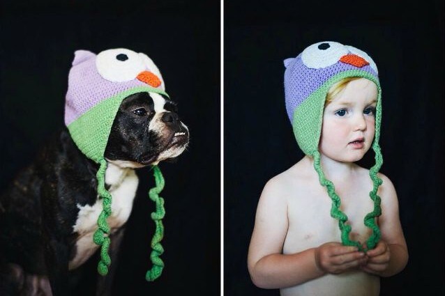 A chi sta meglio il cappello? Bimba e cane diventano protagonisti delle stesse foto