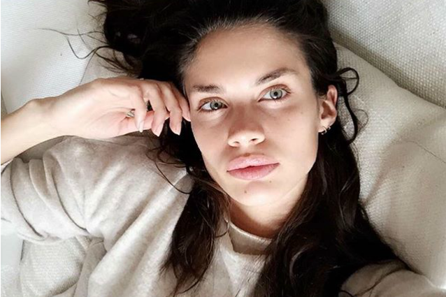 L’angelo di Victoria senza trucco: Sara Sampaio incanta con la sua bellezza naturale