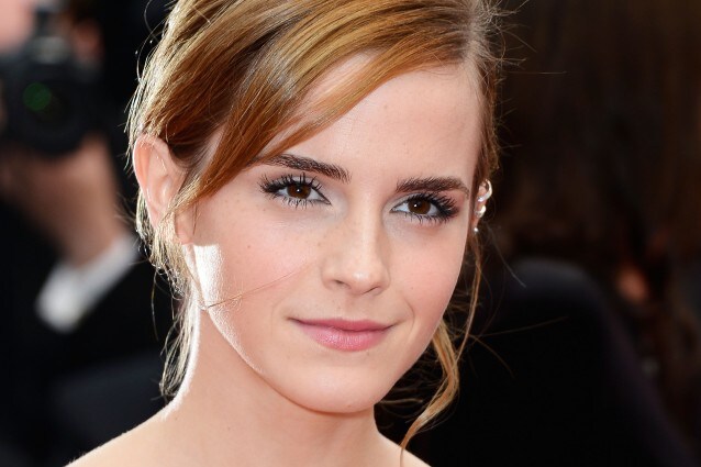 Emma Watson testimonial di una crema sbiancante, è polemica sul web