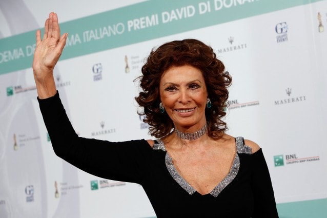 Nessuna celebrità a Napoli per Dolce&Gabbana: è Sophia Loren la star