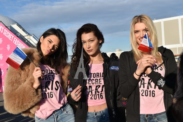 Tutto pronto per il Victoria’s Secret Fashion Show 2016: gli angeli arrivano a Parigi