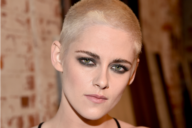 Taglio radicale per Kristen Stewart: l’attrice rasa i capelli a zero