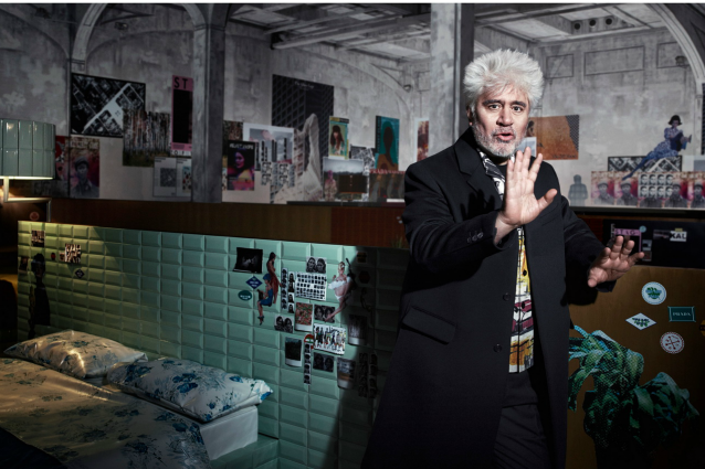 Pedro Almodóvar debutta nella moda: è lui il nuovo testimonial Prada