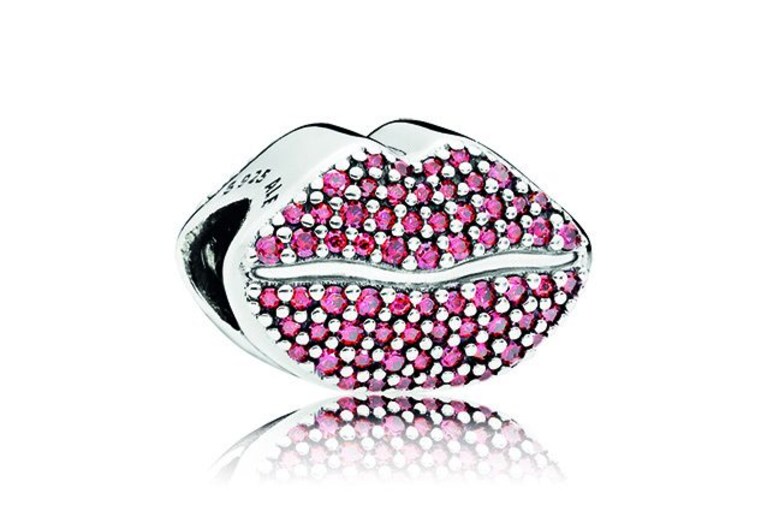 Charm Baciami Ancora Pandora in argento Sterling 925 e zirconia cubica