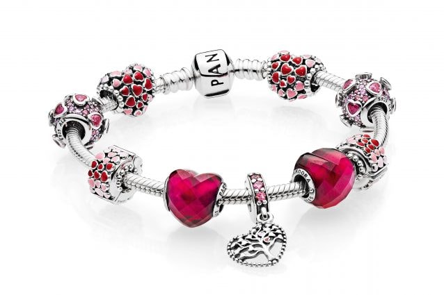 Pandora San Valentino 2018: i gioielli e i charms da regalare alla partner