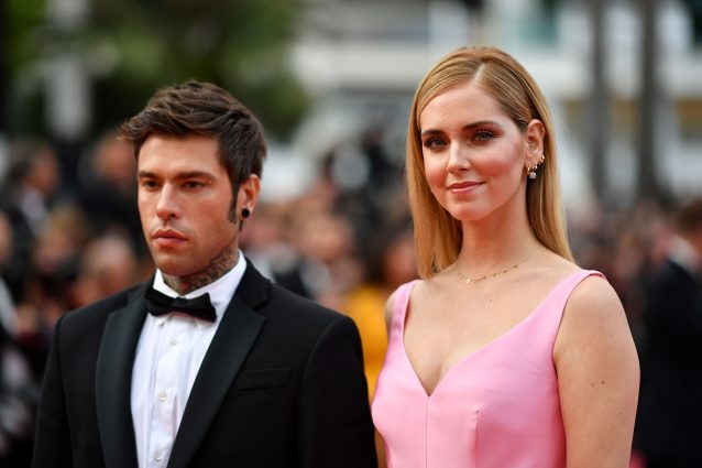 Chiara Ferragni a Cannes 2018, abito rosa da principessa e Fedez al suo fianco